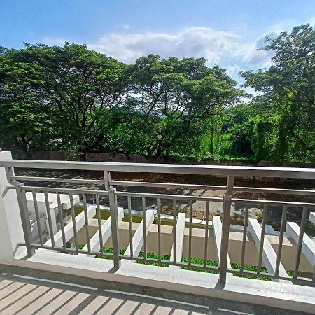 Aparthotel Acacia Estates Taguig Manila Zewnętrze zdjęcie