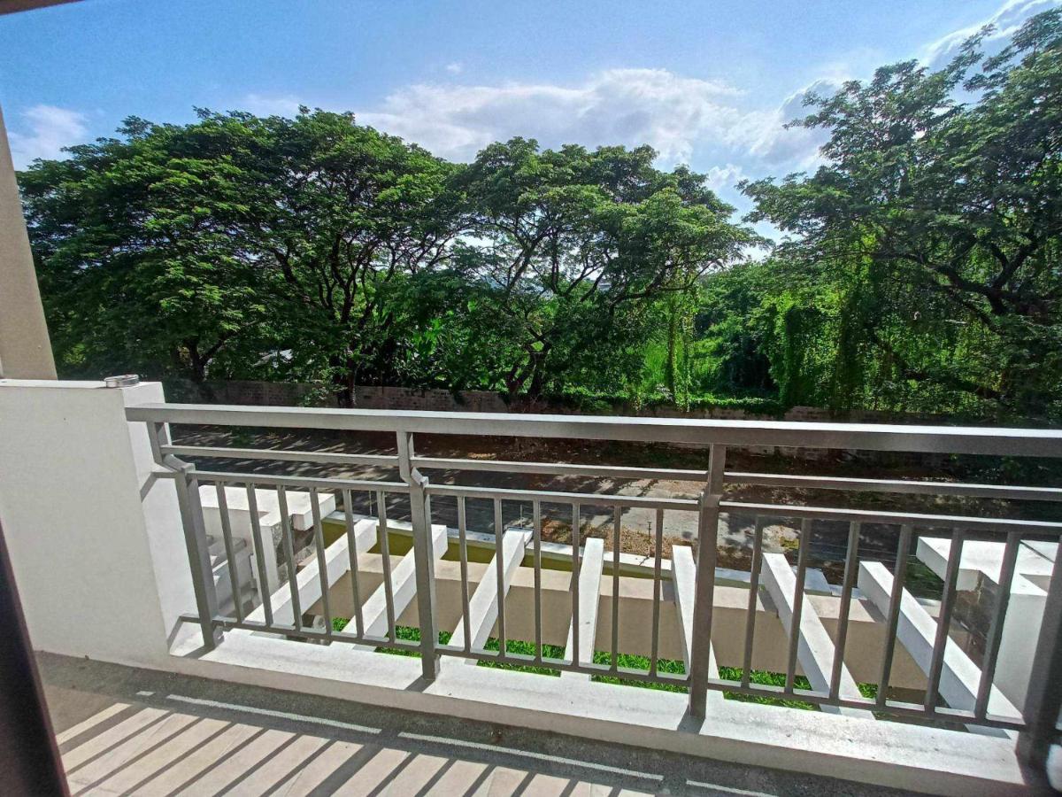 Aparthotel Acacia Estates Taguig Manila Zewnętrze zdjęcie